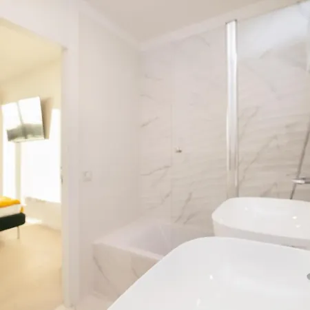 200m New A With Private, Heated Pool And Amazing Ocean View וילה