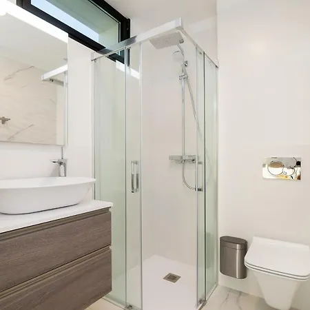 200m New A With Private, Heated Pool And Amazing Ocean View וילה